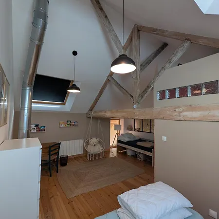 Maison Au Bord D'un Ruisseau