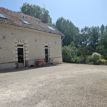 Maison Au Bord D'un Ruisseau *